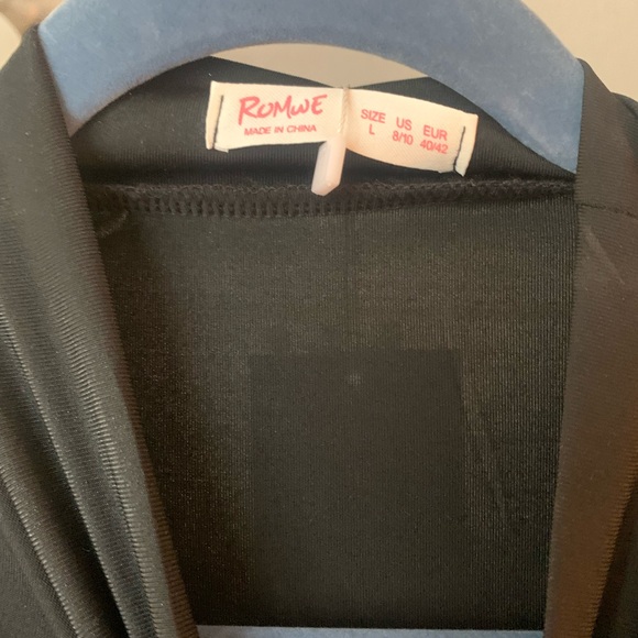 Edgy top - Picture 2 of 4